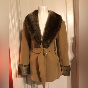 Vintage ZARA women winter jacket GUC size 6 Made in 🇪🇸 Spain.